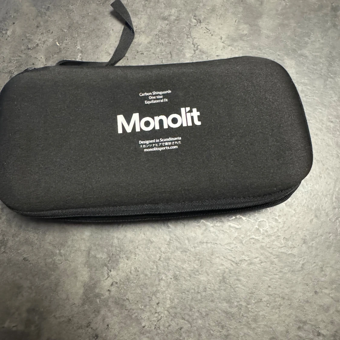 Monolit Carbon Shinguards - 1