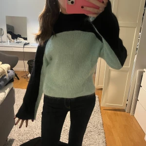 Stickad tröja i mohair - Stickad tröja i mohair från &otherstories