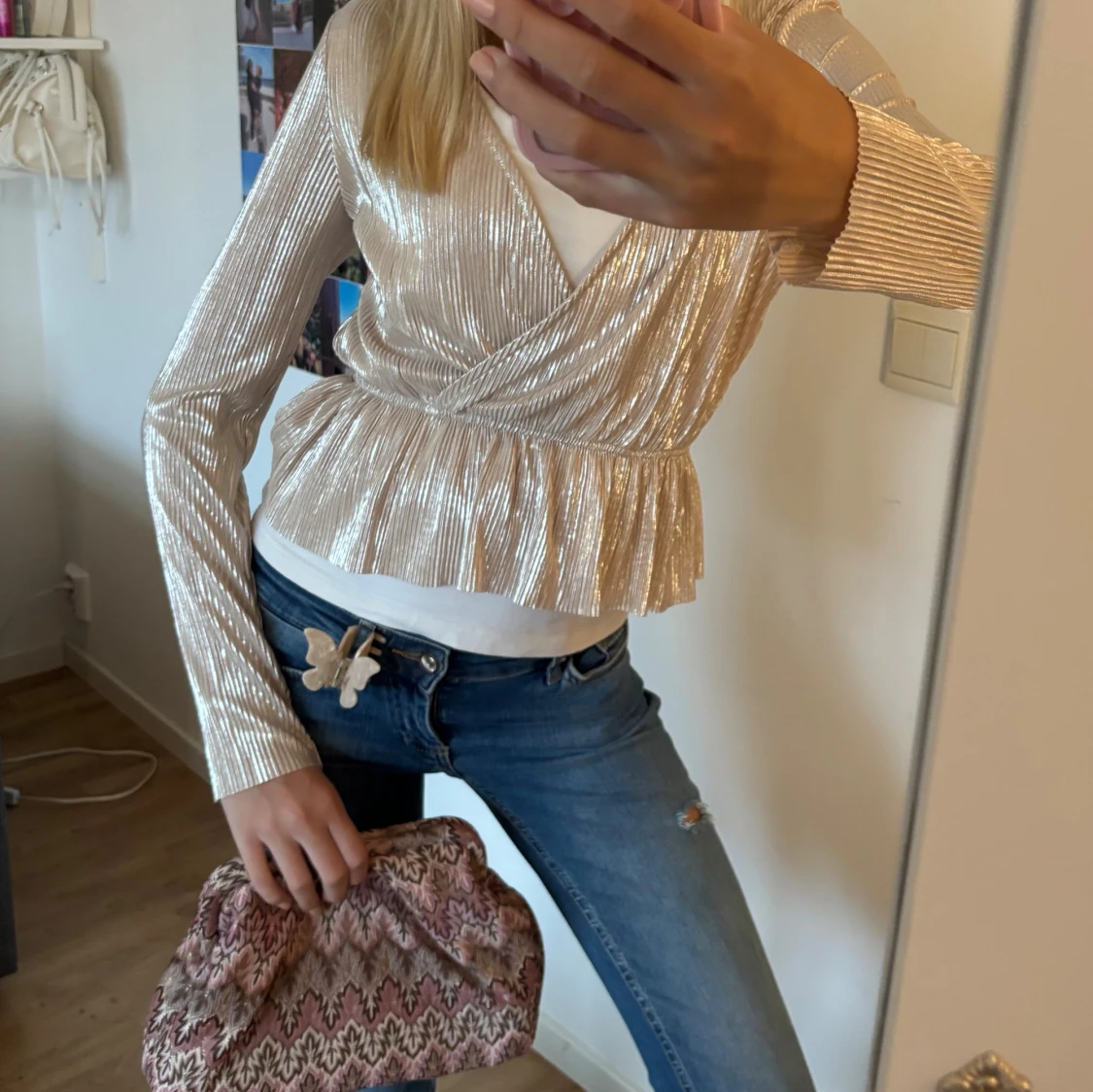 Glittrig omlottopp i champagne - 2