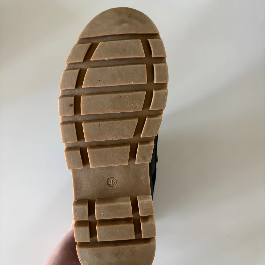 Svarta vinterkängor med foder, strl 38 - 3