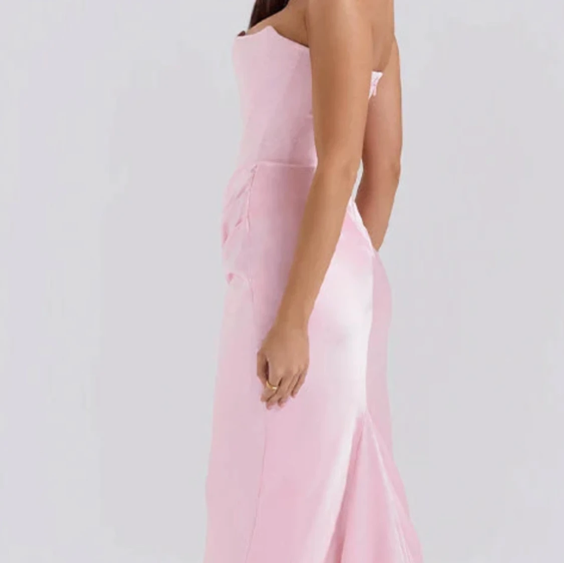 Ljusrosa axelbandslös långklänning - 2