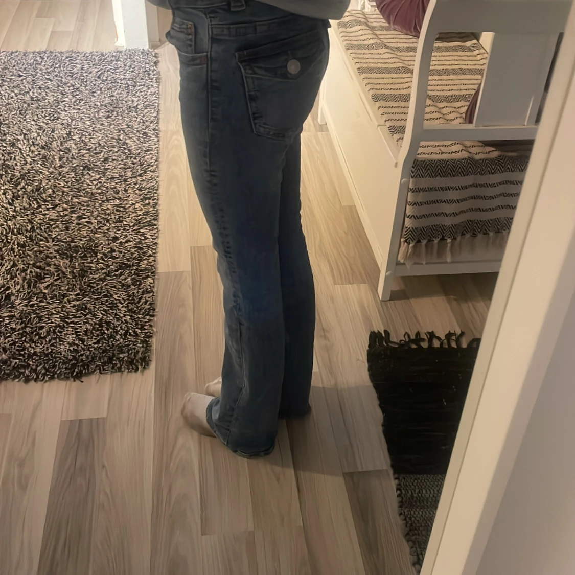 Blå bootcut jeans från Levi's - 1