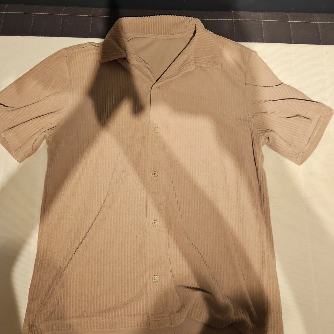 Beige manchester kortärmad skjorta