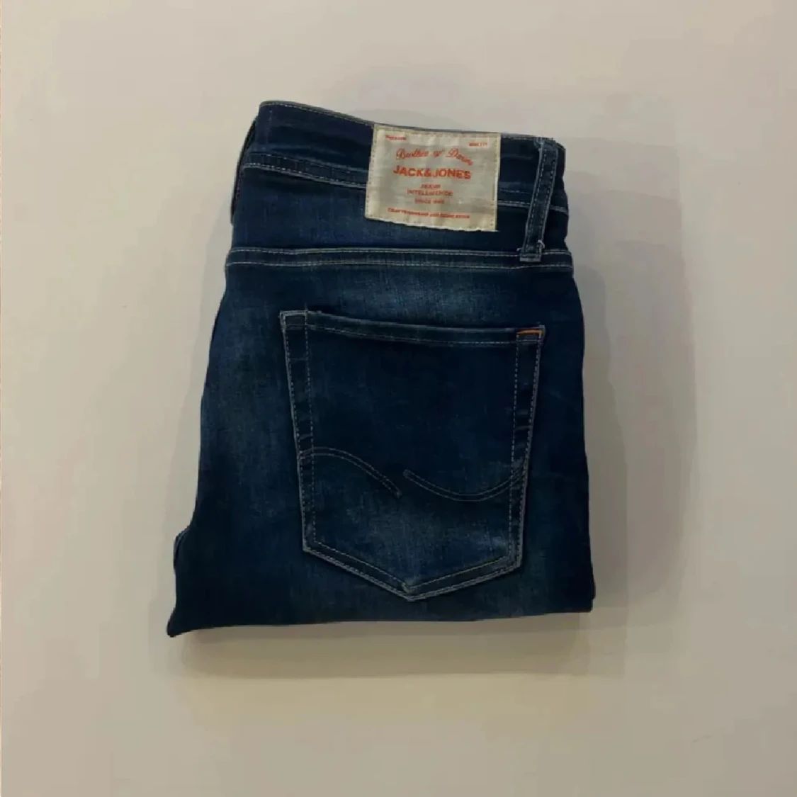 Mörkblå jeans från Jack & Jones - 3