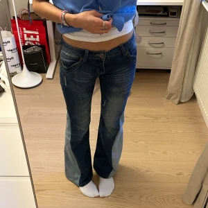 Ascoola jeans - Supersnygga & unika flare jeans som passar mig som är 172💘