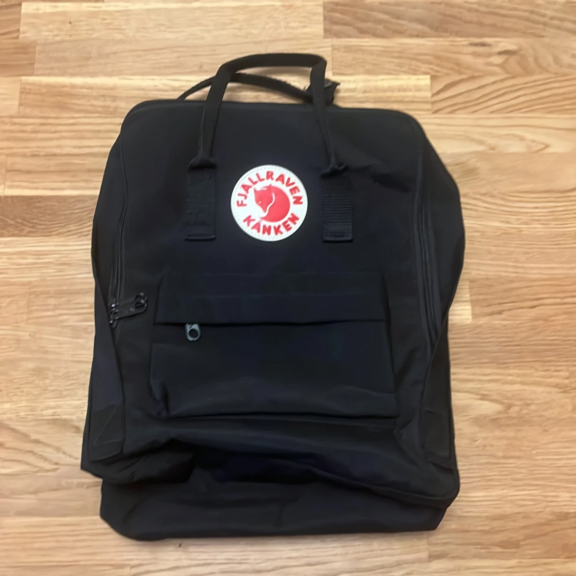 Svart Fjällräven Kånken ryggsäck