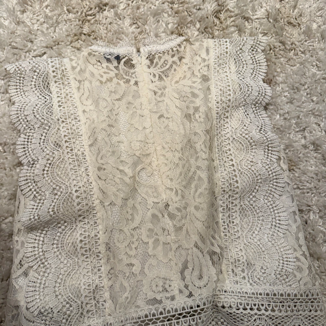 Vit spetsblus från ONLY XS - 1