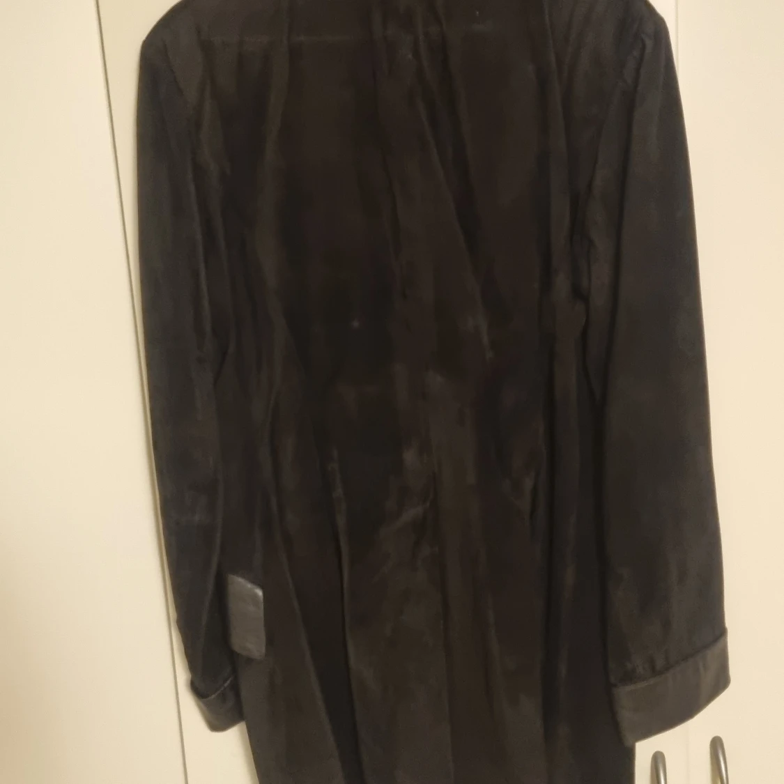 Svart skepparkavaj i mocka och skinn - 1