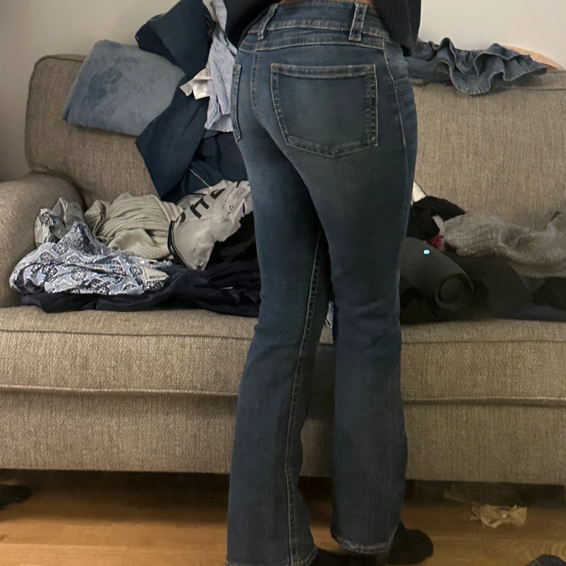 Mörkblå bootcut jeans med låg midja - 2