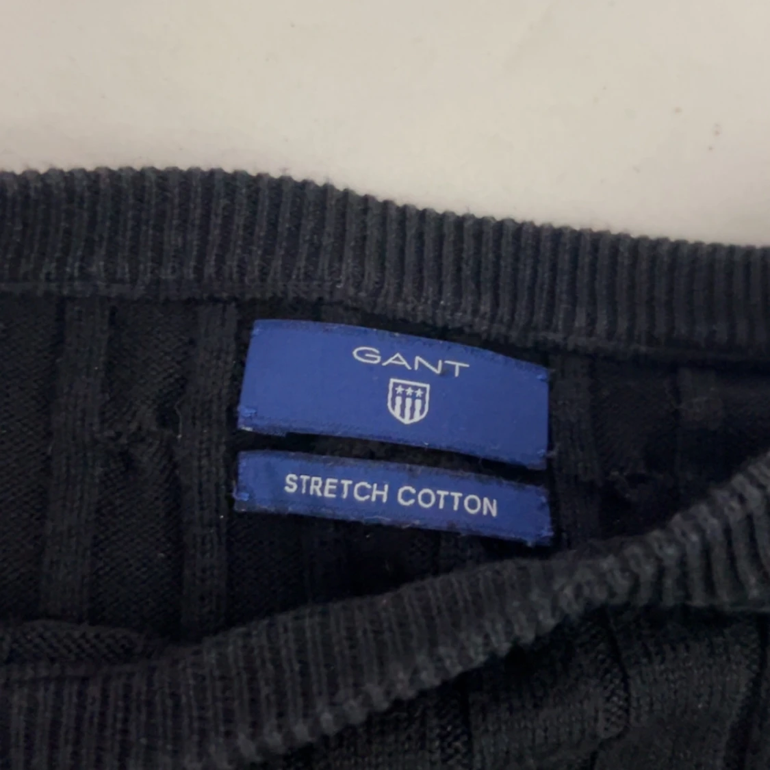 Svart kabelstickad tröja från Gant - 1