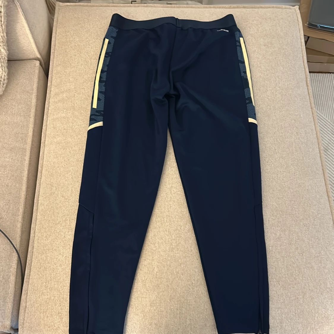 Adidas Sverige träningsbyxor marinblå - 1