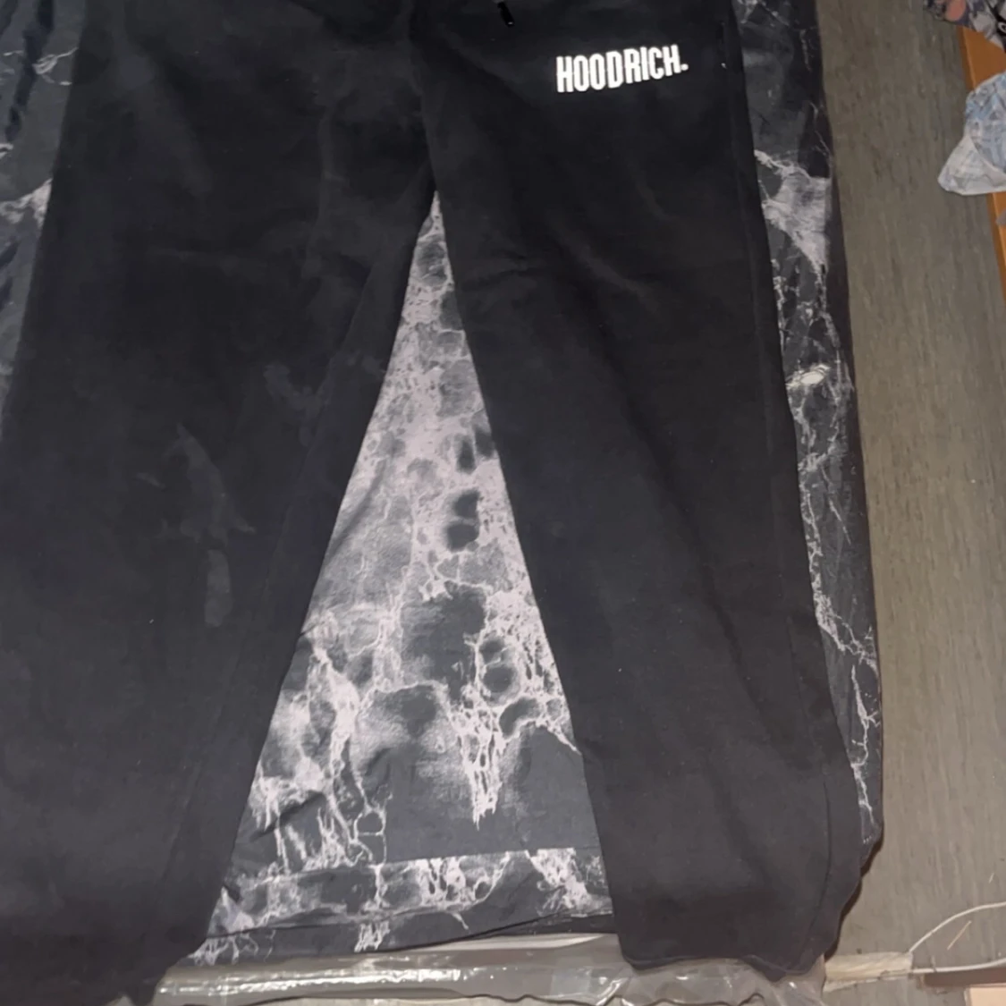 Svarta mjukisbyxor från Hoodrich M