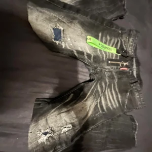 Dsq2 svart jeans - Pris kan diskuteras