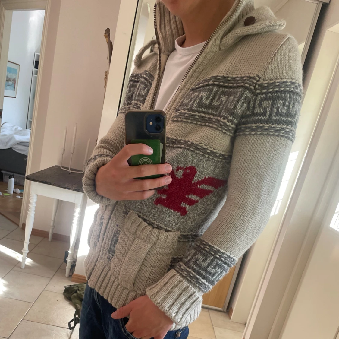 Stickad kofta från Superdry med mönster - 1