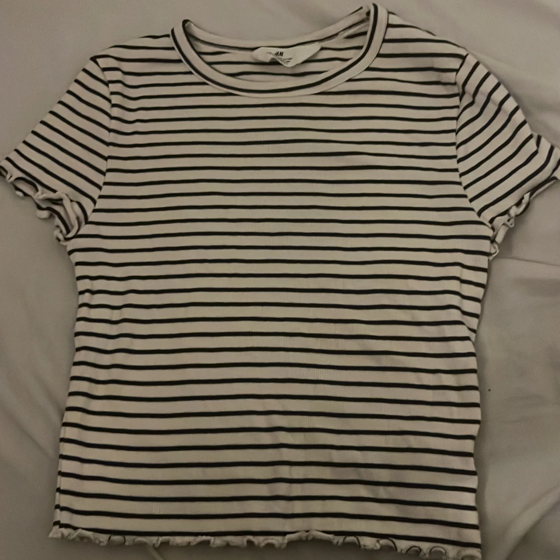 Randig ribbad topp från H&M