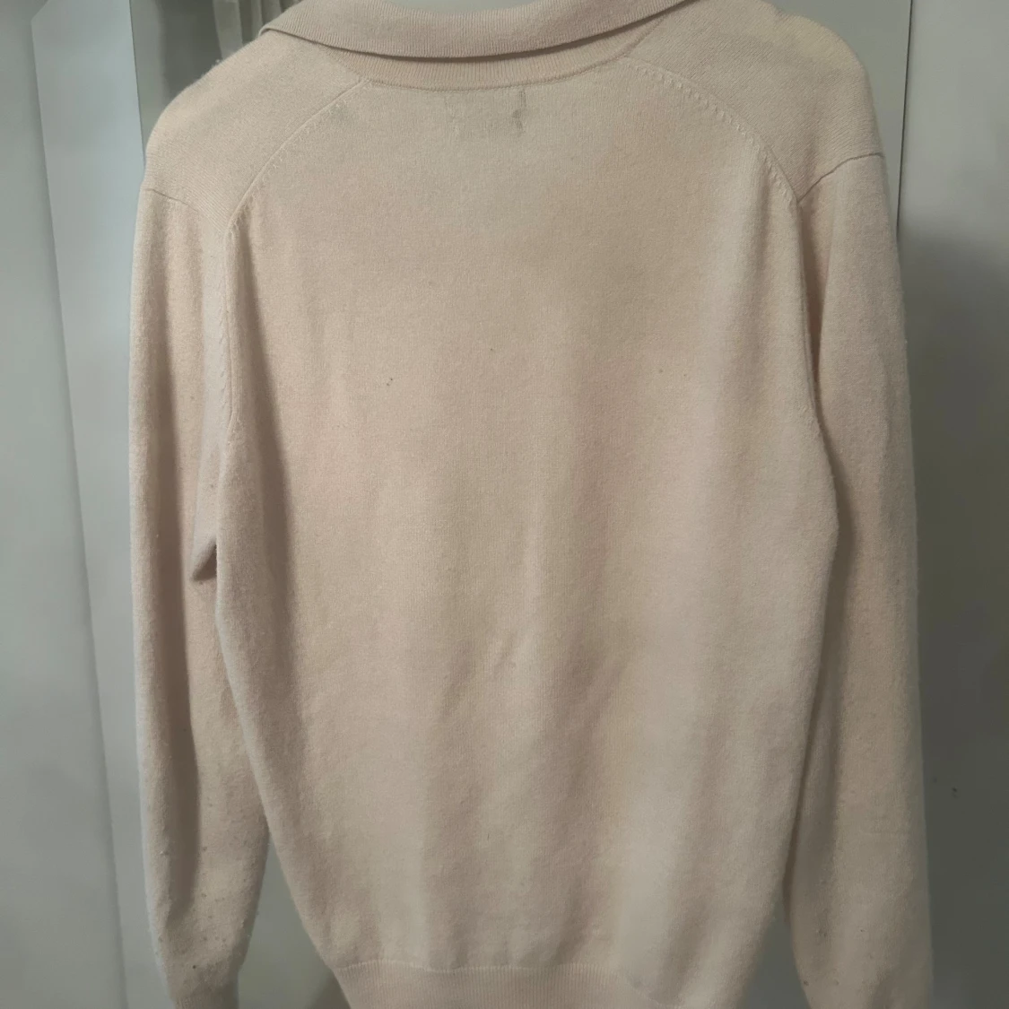 Beige ulltröja med krage från Massimo Dutti - 1