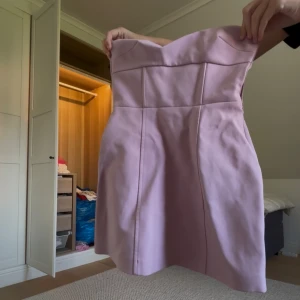 Klänning med rosett - Söt