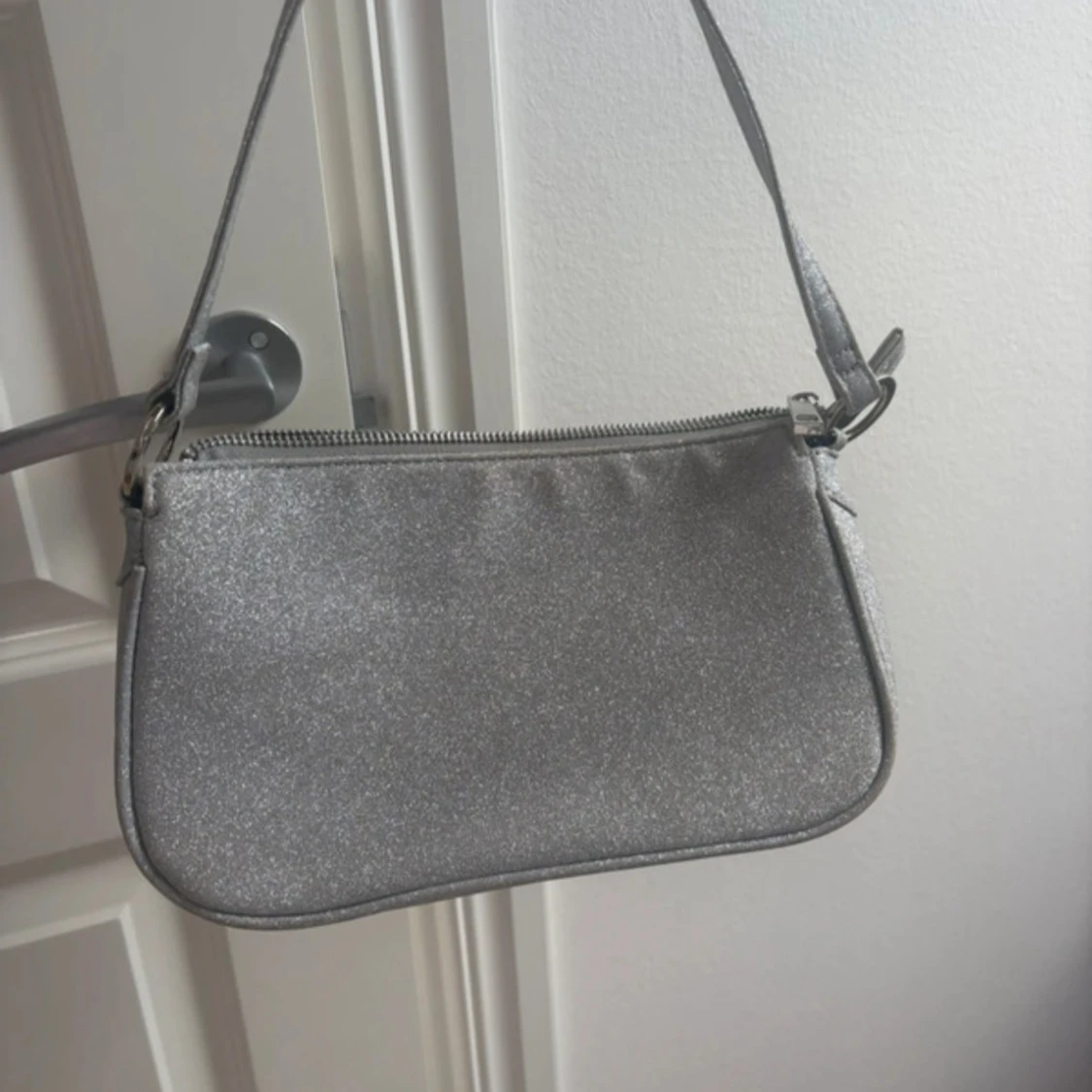 Glittrig väska - 1
