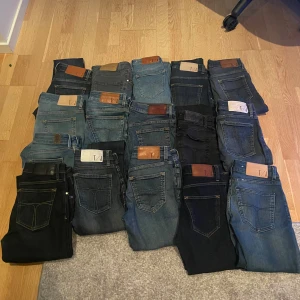 Tiger of sweden Jeans - Tiger of sweden jeans 14 st och 1 replay! Olika storlekar!!