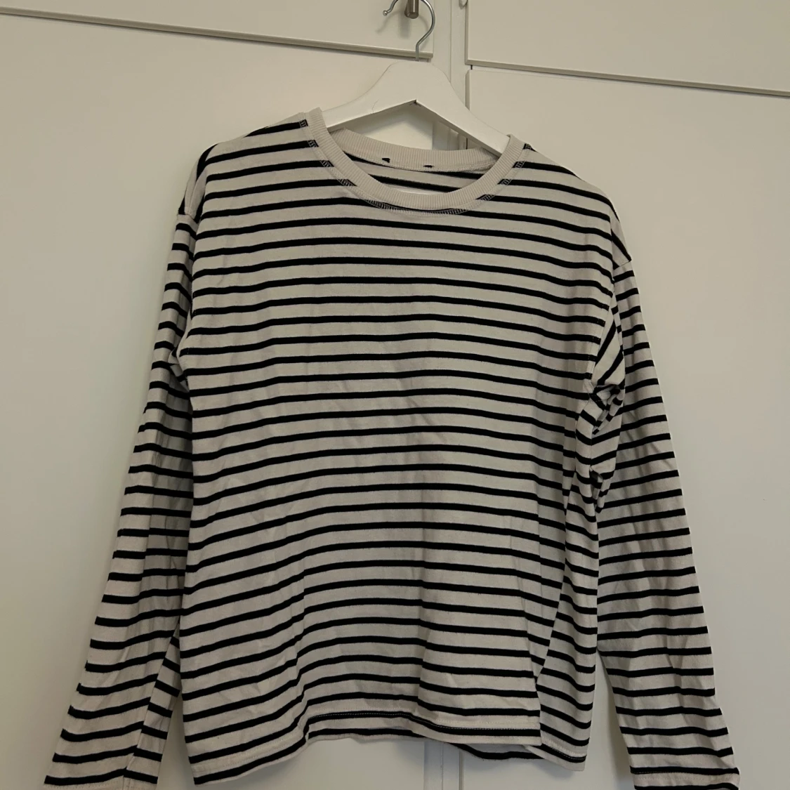 Randig långärmad tröja i bomull - 1