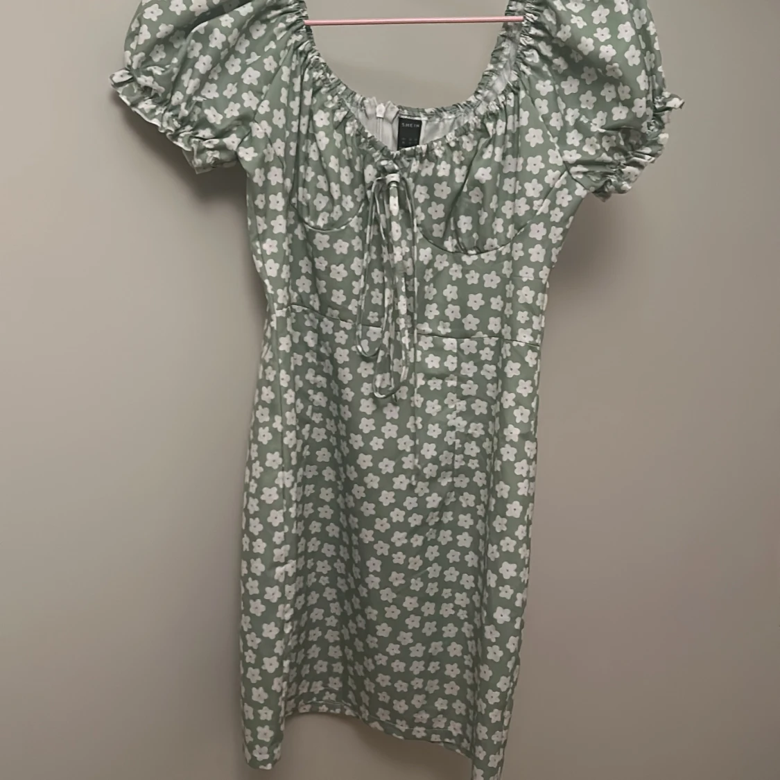 Grön blommig klänning från SHEIN