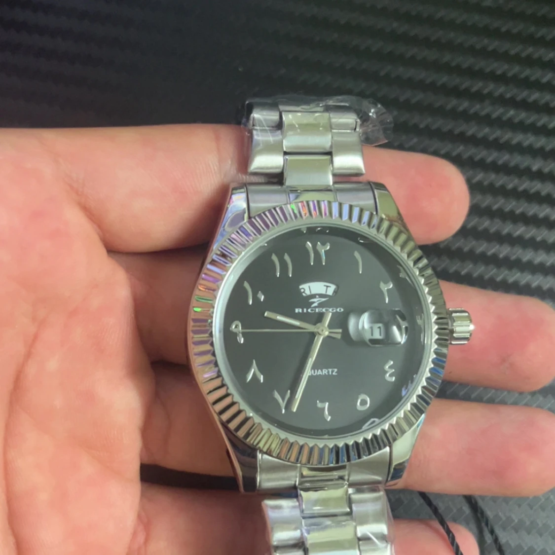 Silverfärgad klocka - 1