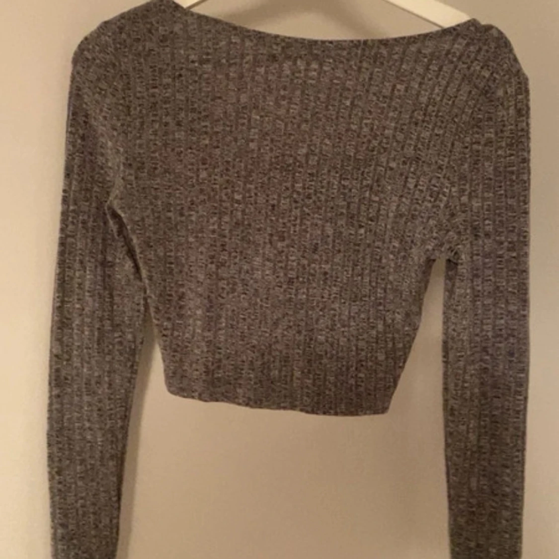 Grå ribbad croppad topp från SHEIN - 2