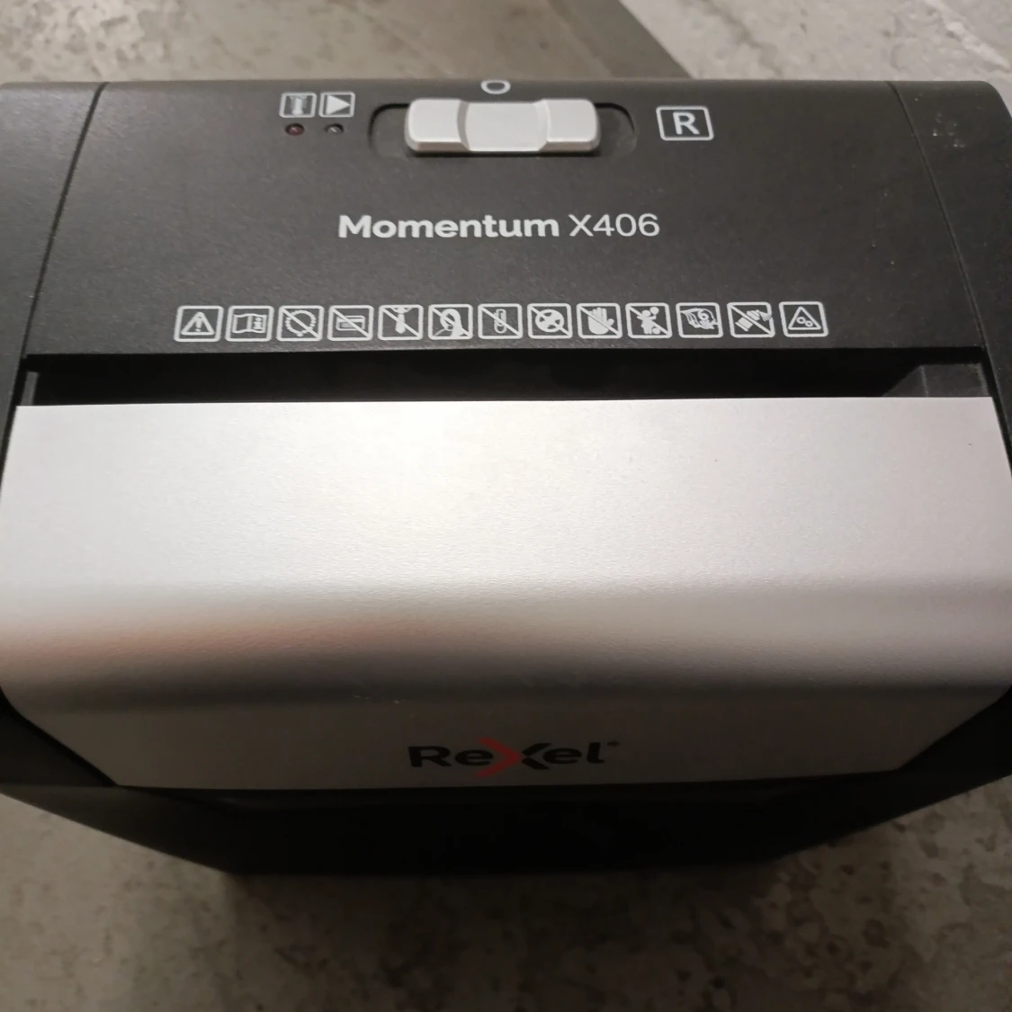 Momentum X406 - 1