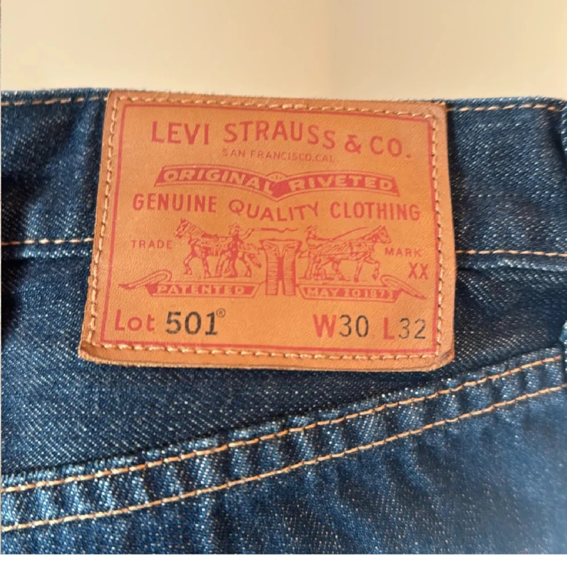 Levi's 501 mörkblå jeans W30 L32 - 1