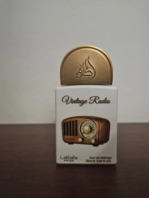 Lattafa Pride Vintage Radio 20 ML - Endast testad och 20 ml.