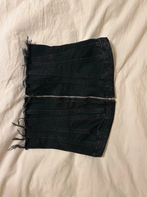 Zara Denim Korset - Endast använd en gång så mycket bra skick!  Strl S  Skriv vid frågor!