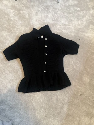 Söt blus - Jätte fin blus som inte kommer till användning längre 