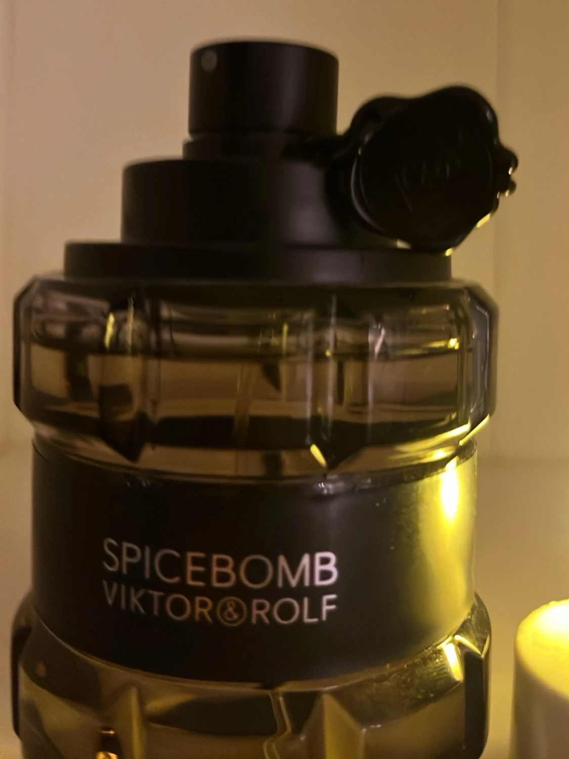 Spicebomb herrparfym från Viktor & Rolf - 2