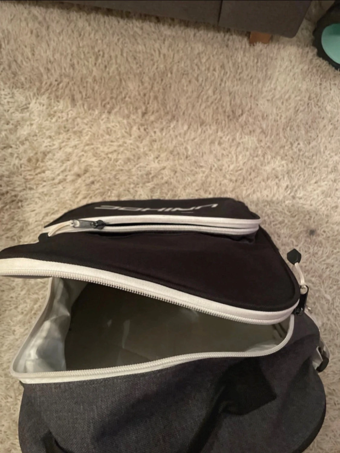 Svart ryggsäck från Unihoc - 1