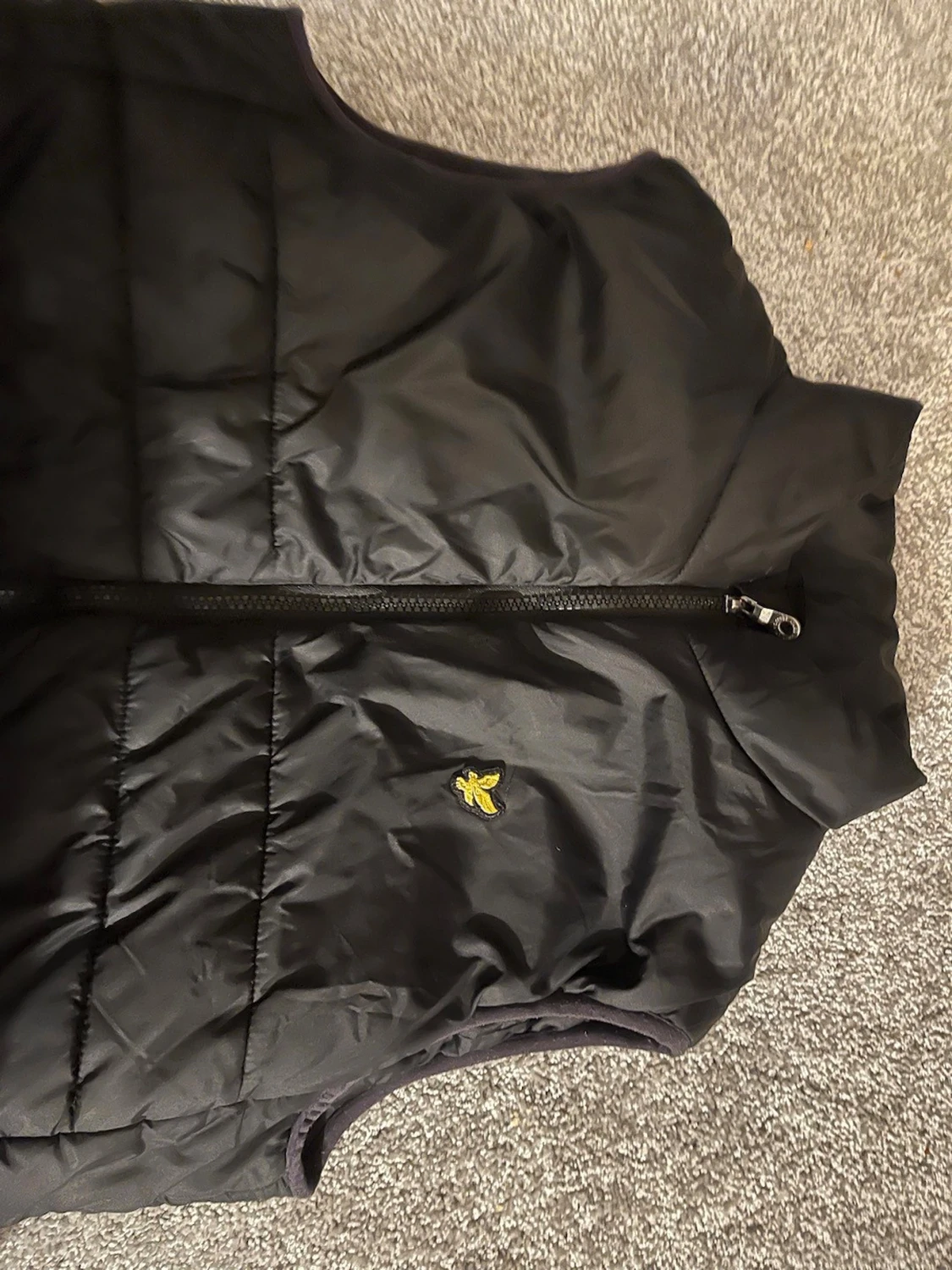 Svart dunväst från Lyle & Scott - 1