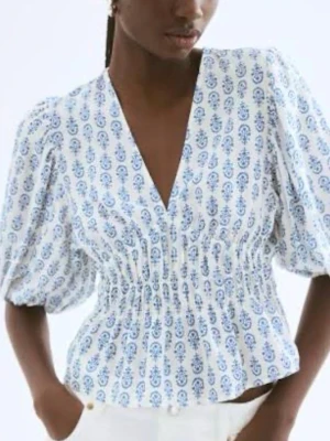 Hm blus  - Jätte fin blus från hm inte als använd mycket❤️