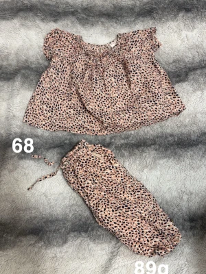 Pompdelux set - Fint använt skick. Storlek 68