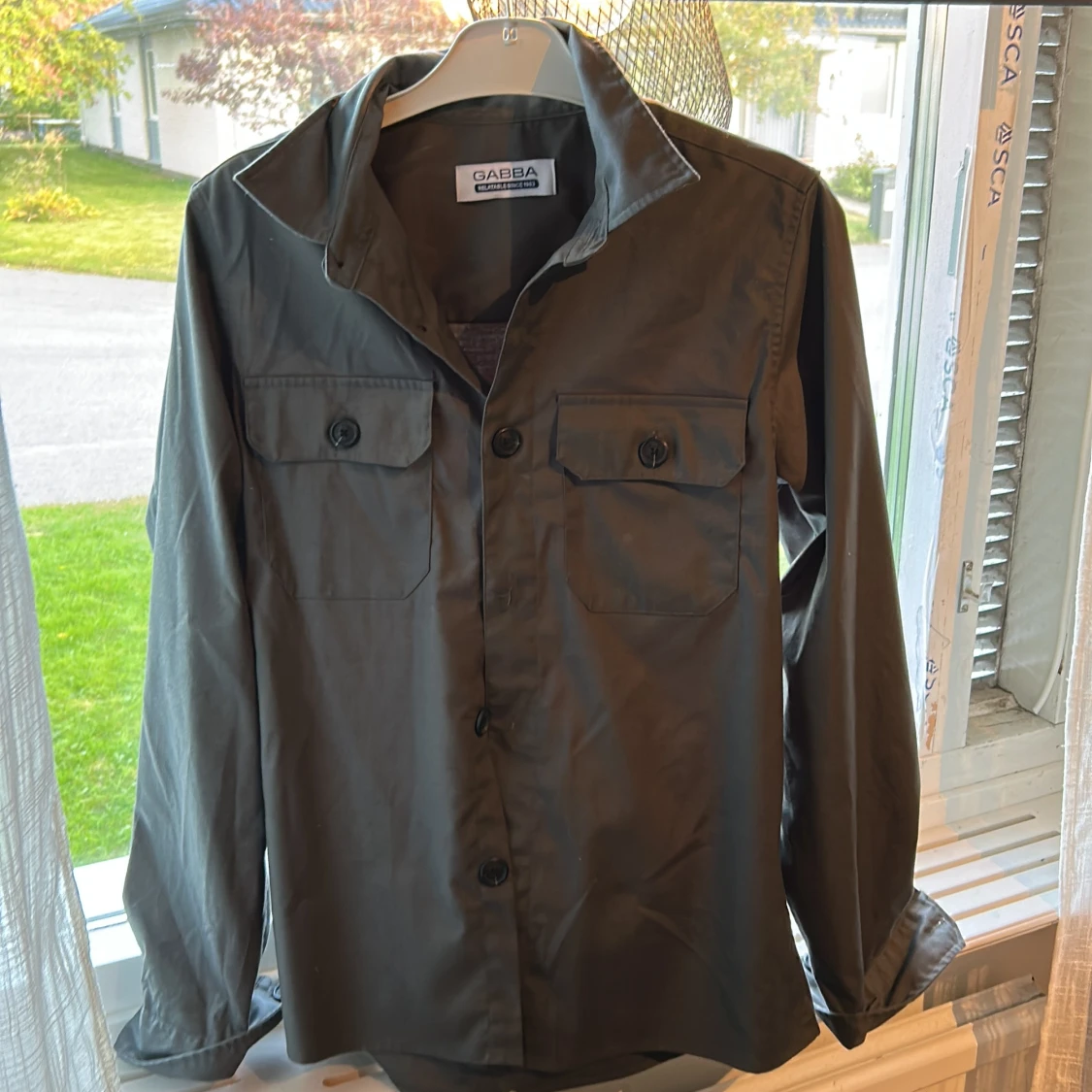 Mörkgrå overshirt från Gabba