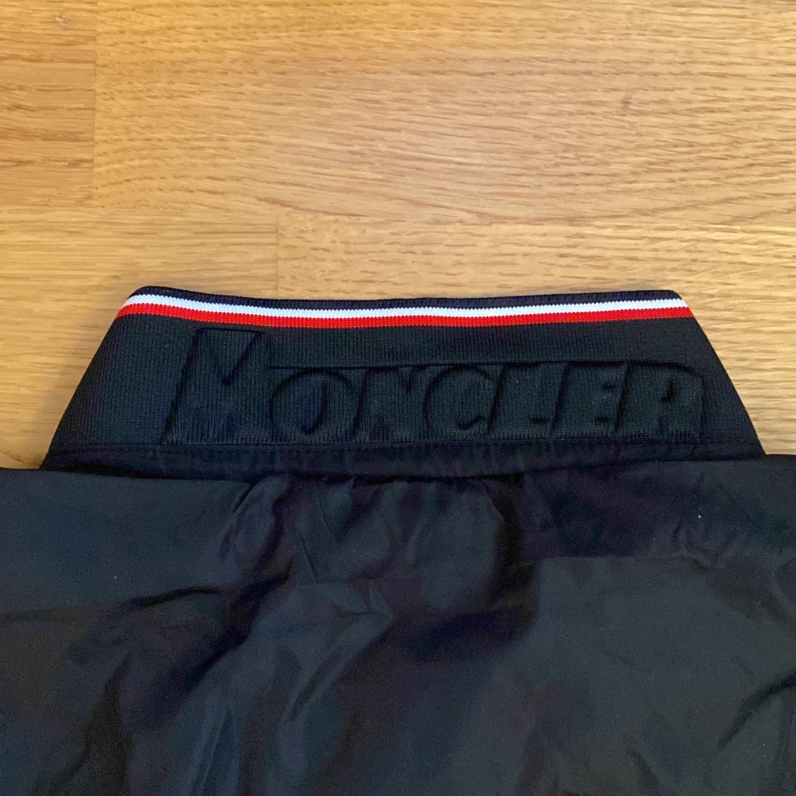 Svart vindjacka från Moncler - 4