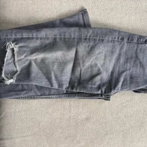 Zara bootcut jeans - Jättefina! Nyskick och uppsydda så passar mig som är ca 162