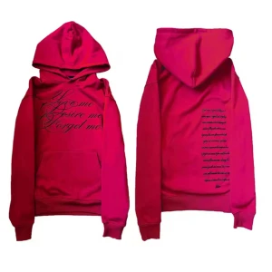 Röd hoodie med cursive text - Köpte den ifrån ig och fick fel storlek, aldrig använd