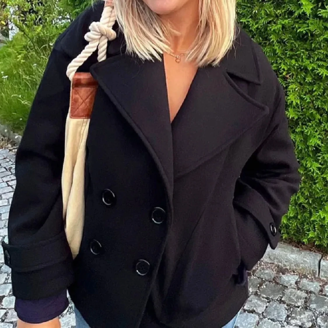 Svart kappa design by si - 1