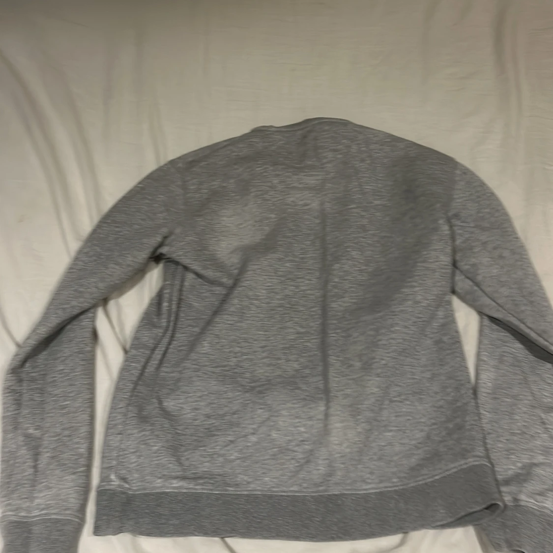 Grå sweatshirt från Gant - 1