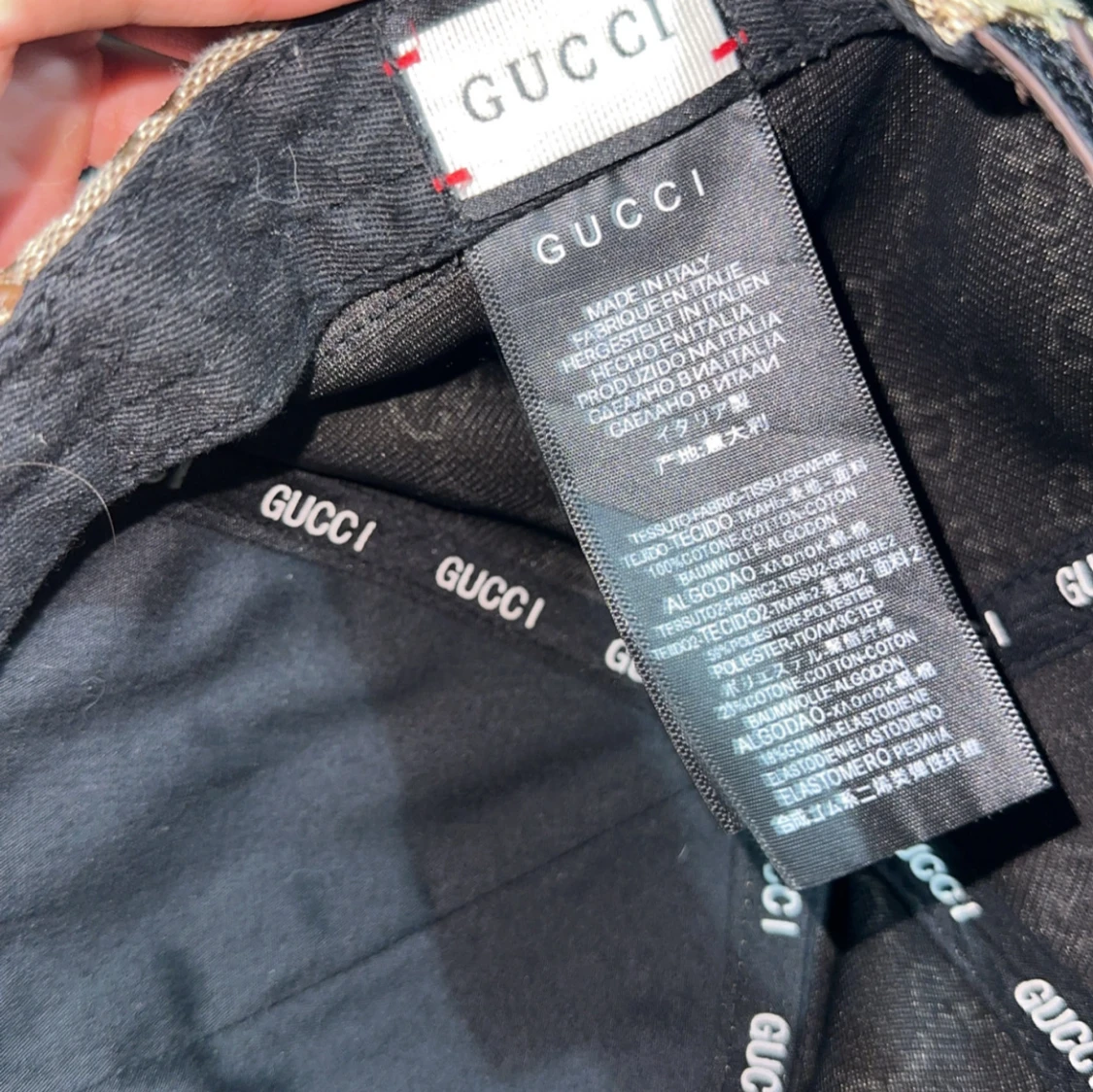 Gucci keps med GG-mönster och röd/grön detalj - 3