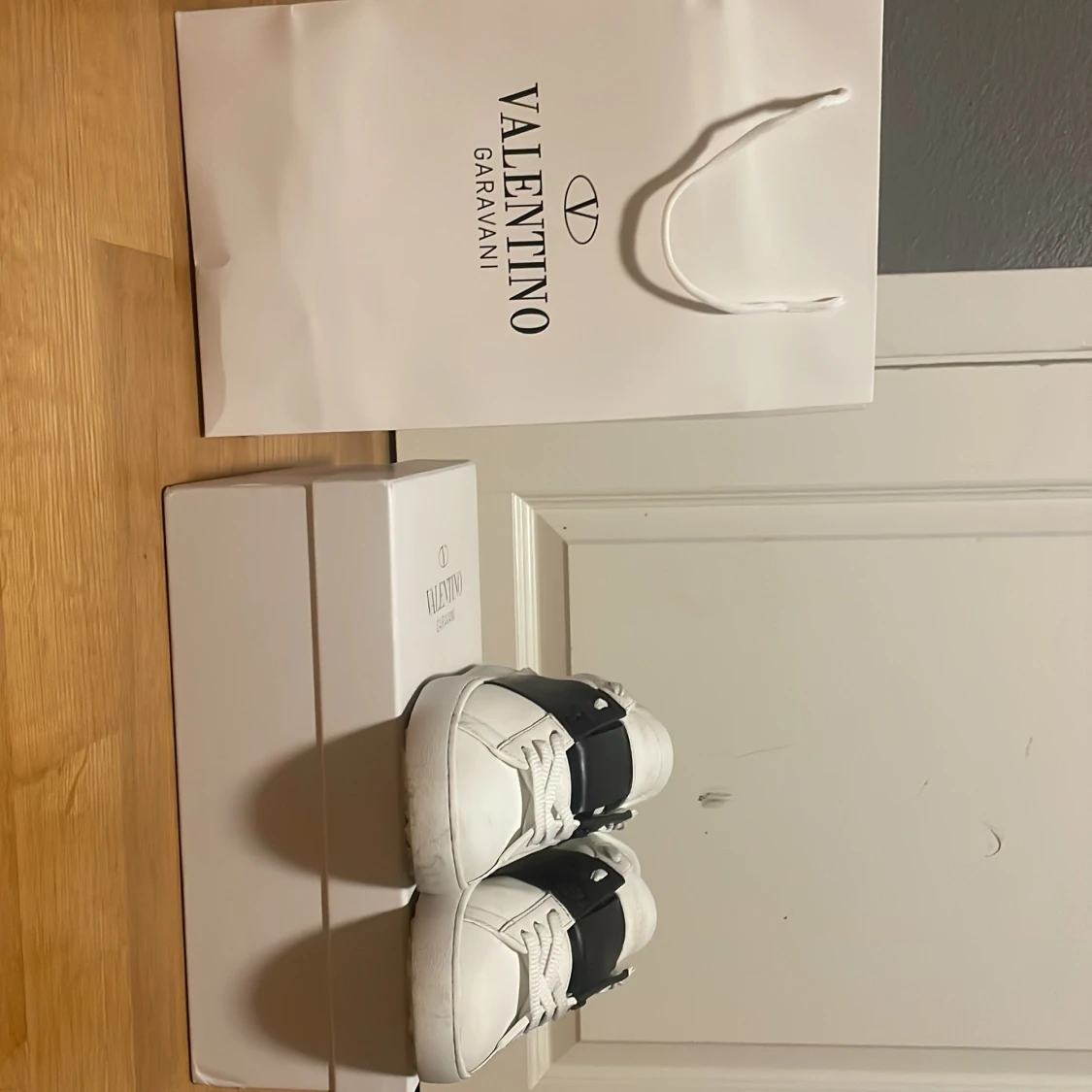 Valentino garavani  - 1