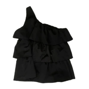 One shoulder top - Supersnygg volang one shoulder top! 🤍