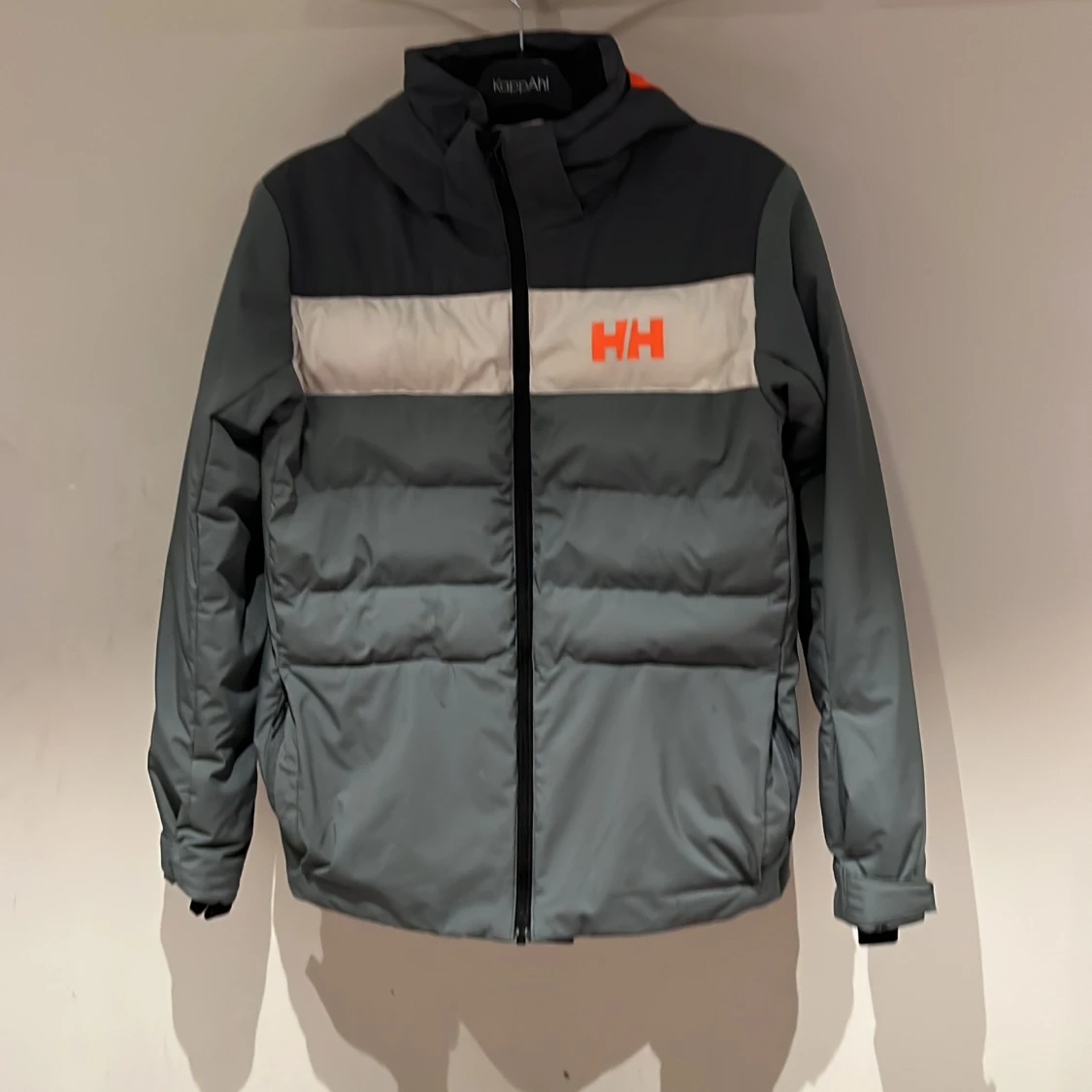 Grå pufferjacka Helly Hansen 176/16