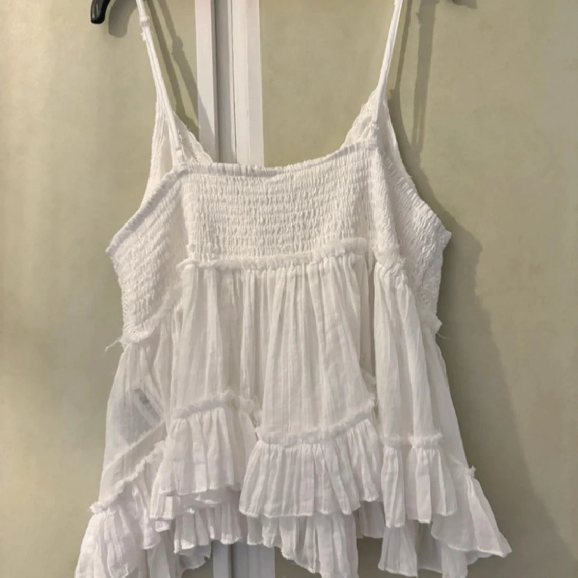 Vit linne topp volanger coquette boho chic spets blommor spetslinne milkmaid babydoll detaljer - 2