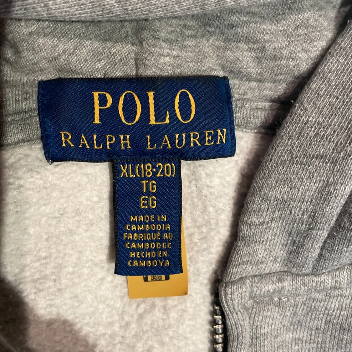 Grå hoodie från Polo Ralph Lauren XL - 2