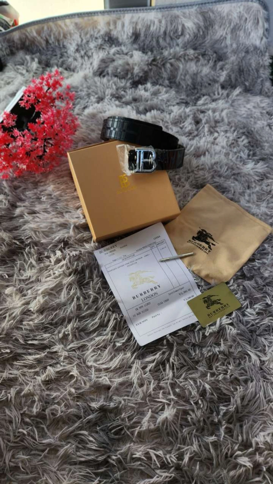 bälte i skinn med rutor